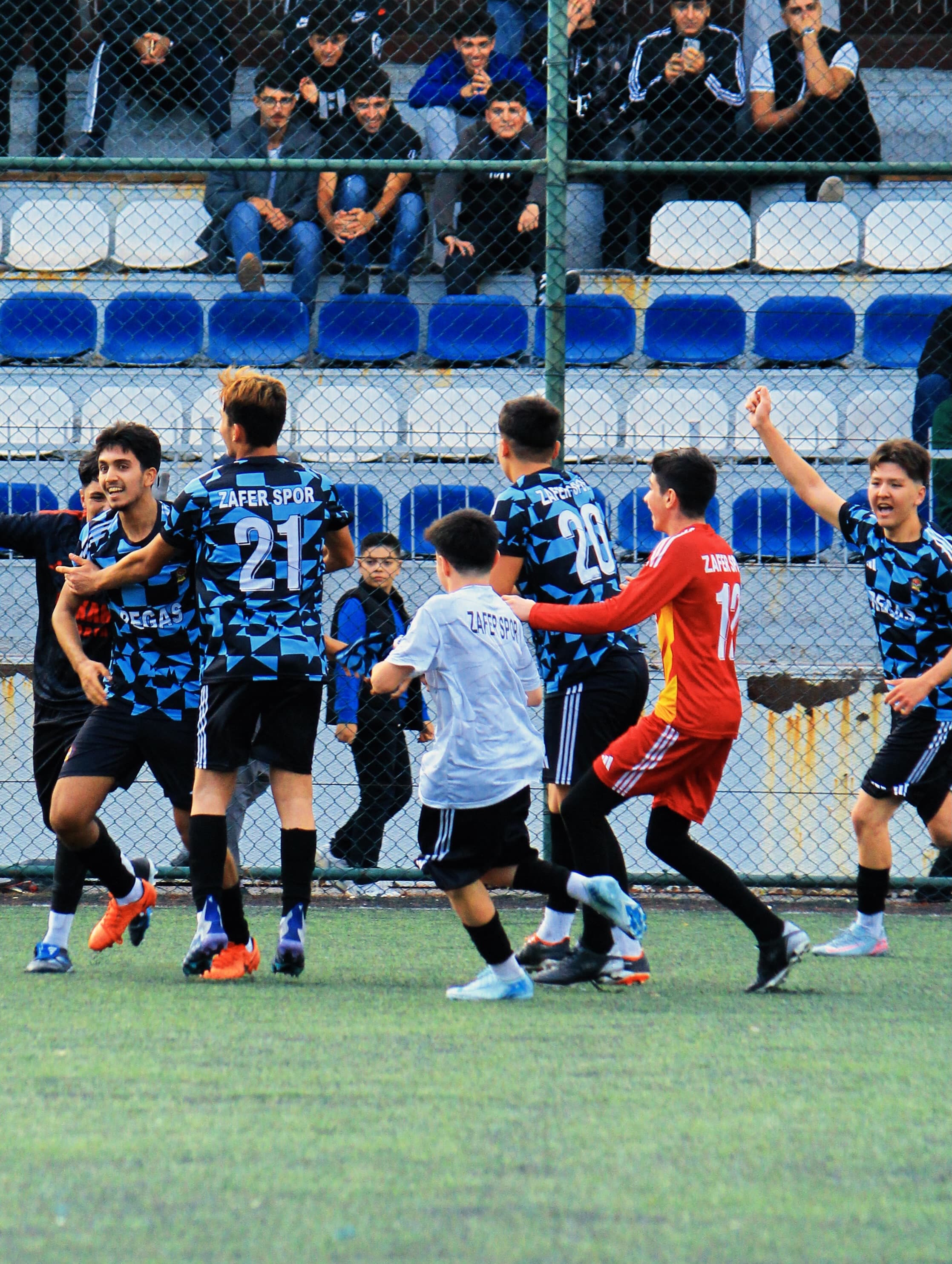 U17/A Ligi Resmi Karşılaşması: Zeytinburnu Zafer Spor vs Güngören Spor Kulübü